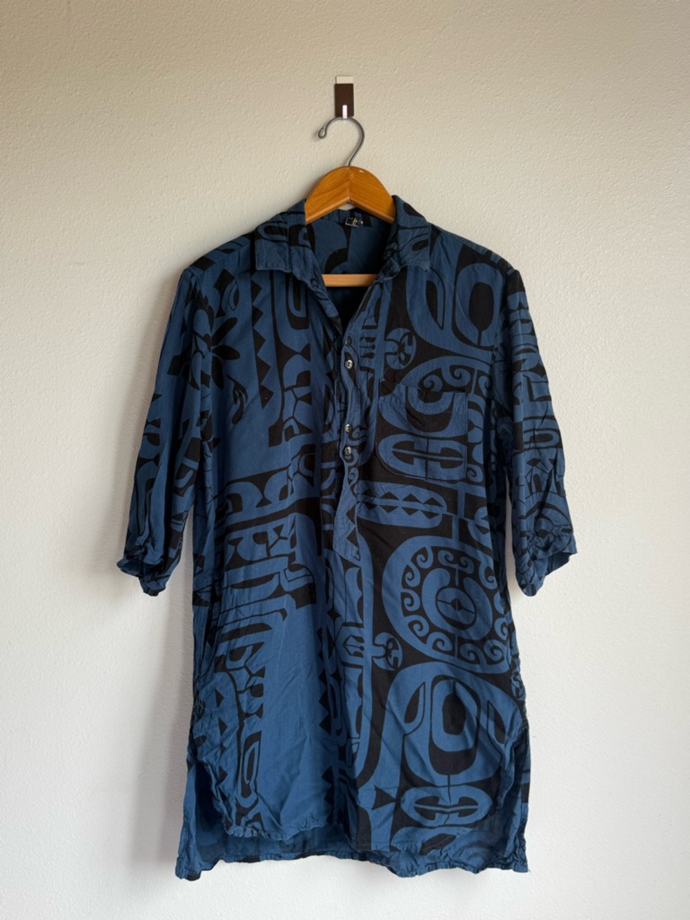 Women's Short Dress Wahine Toa Design size Medium